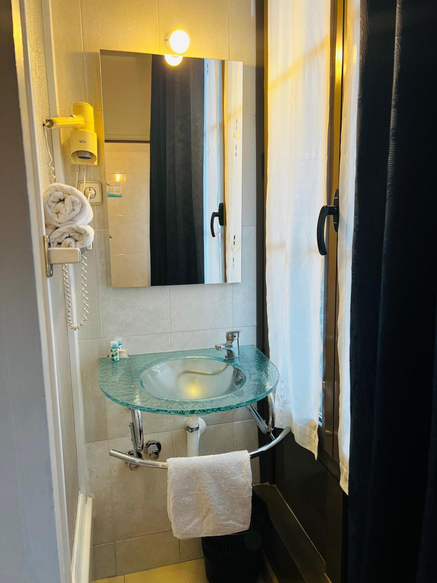 Affittacamere Ciudad Condal - Paseo De Gracia 3*