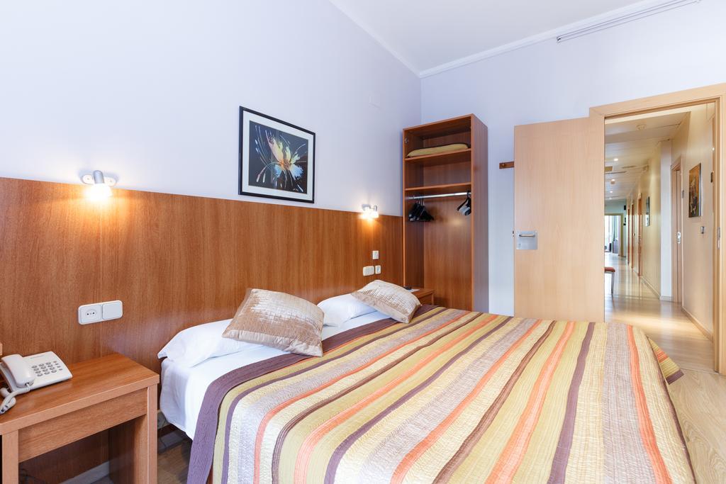 Affittacamere Ciudad Condal - Paseo De Gracia 3*